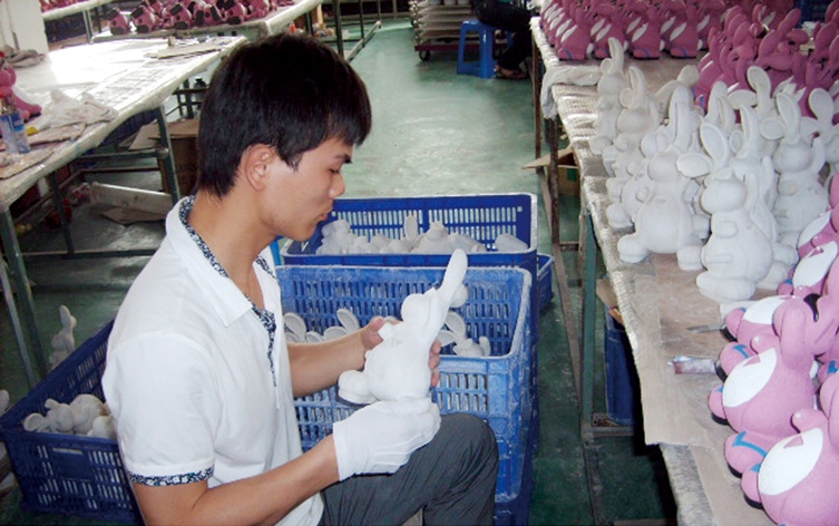 Quality Control to Polyresin Decoration Items